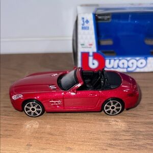 Bburago Street Fire 1/43 Red Mercedes Convertible Die-Cast Toy Car